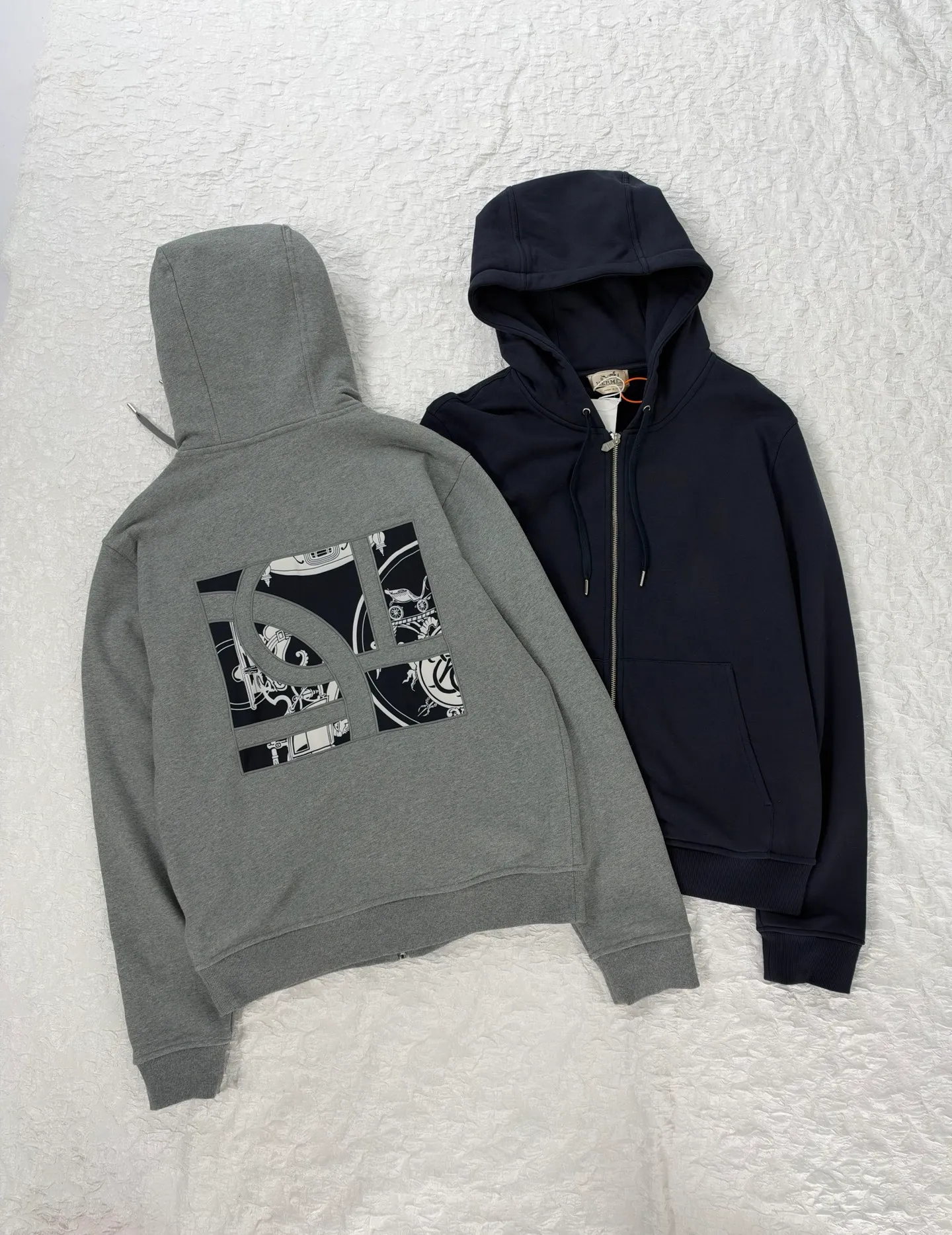 Herme*/ ，Black White ， ，Silver ， Size：S/M/L/XL